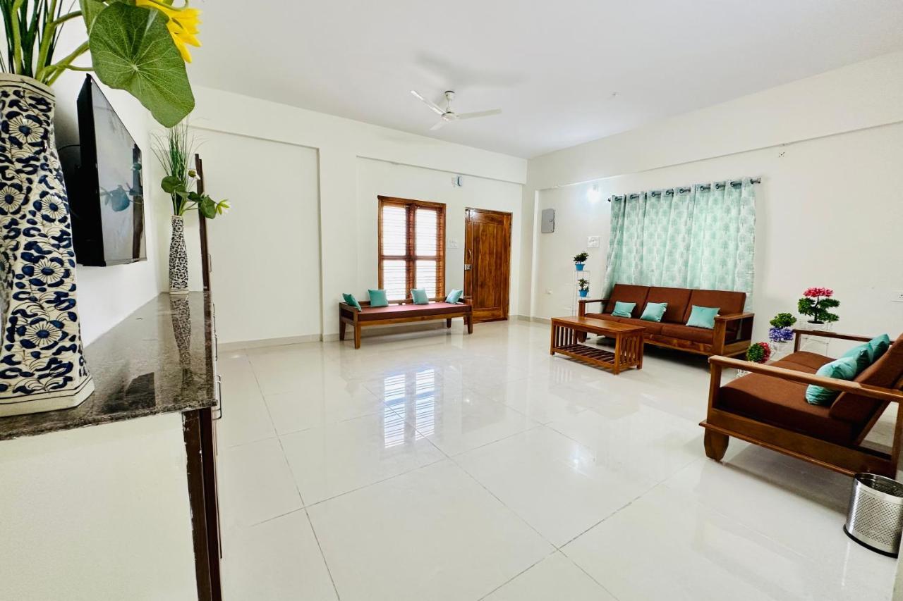 Tirupati Homestay - Ragunatha Resorts - 3Bhk Ac Apartments For Large Families - Free Breakfast - Flyover To Alipiri Gate - Wifi - Android Tv - - Easy Access To Visit All Temples Extérieur photo