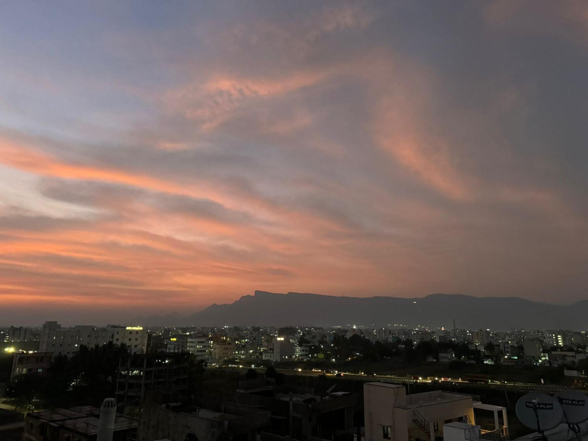 Tirupati Homestay - Ragunatha Resorts - 3Bhk Ac Apartments For Large Families - Free Breakfast - Flyover To Alipiri Gate - Wifi - Android Tv - - Easy Access To Visit All Temples Extérieur photo